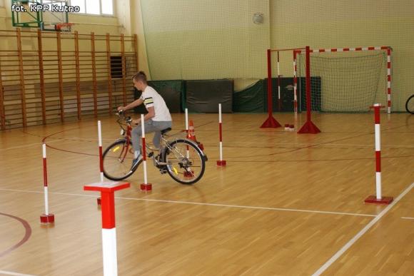 Szkoła Podstawowa nr 1 w Krośniewicach i Gimnazjum w Krzyżanowie najlepsze w Turnieju Wiedzy o Bezpieczeństwie w Ruchu Drogowym