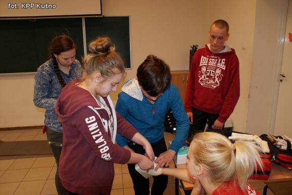 Szkoła Podstawowa nr 1 w Krośniewicach i Gimnazjum w Krzyżanowie najlepsze w Turnieju Wiedzy o Bezpieczeństwie w Ruchu Drogowym