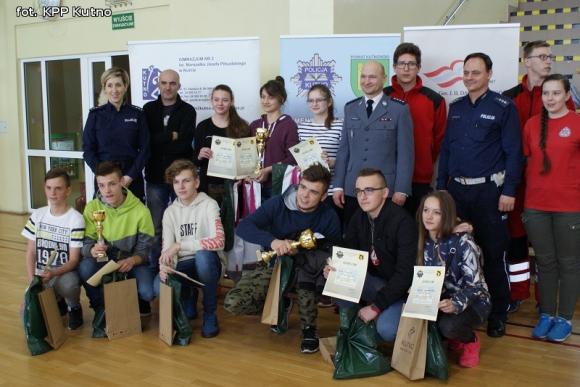 Szkoła Podstawowa nr 1 w Krośniewicach i Gimnazjum w Krzyżanowie najlepsze w Turnieju Wiedzy o Bezpieczeństwie w Ruchu Drogowym