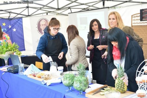 Atrakcyjna oferta trzeciego Kutnowskiego Pikniku Naukowego. Kasprowicz miał najlepsze stoisko