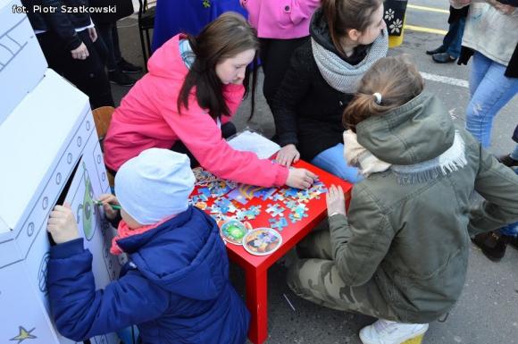 Atrakcyjna oferta trzeciego Kutnowskiego Pikniku Naukowego. Kasprowicz miał najlepsze stoisko