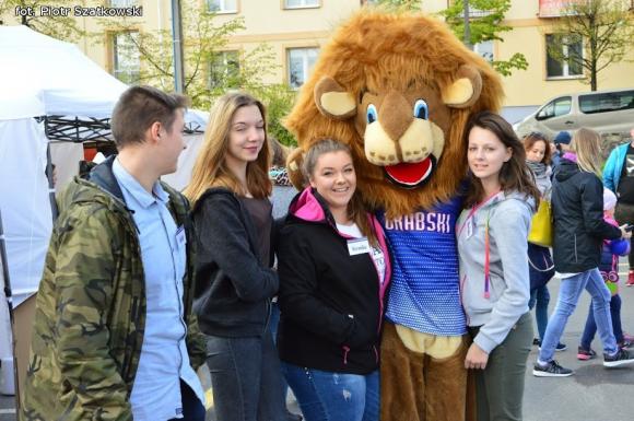 Atrakcyjna oferta trzeciego Kutnowskiego Pikniku Naukowego. Kasprowicz miał najlepsze stoisko