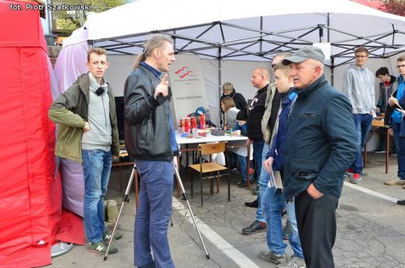 Atrakcyjna oferta trzeciego Kutnowskiego Pikniku Naukowego. Kasprowicz miał najlepsze stoisko