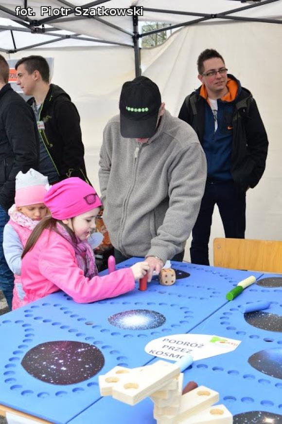 Atrakcyjna oferta trzeciego Kutnowskiego Pikniku Naukowego. Kasprowicz miał najlepsze stoisko