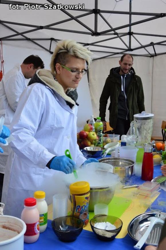 Atrakcyjna oferta trzeciego Kutnowskiego Pikniku Naukowego. Kasprowicz miał najlepsze stoisko