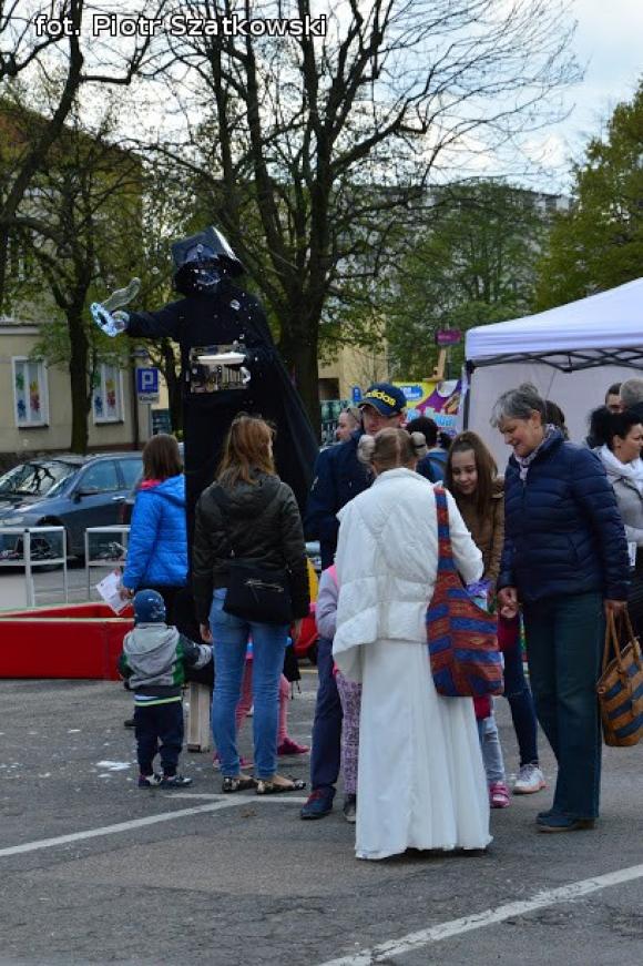 Atrakcyjna oferta trzeciego Kutnowskiego Pikniku Naukowego. Kasprowicz miał najlepsze stoisko