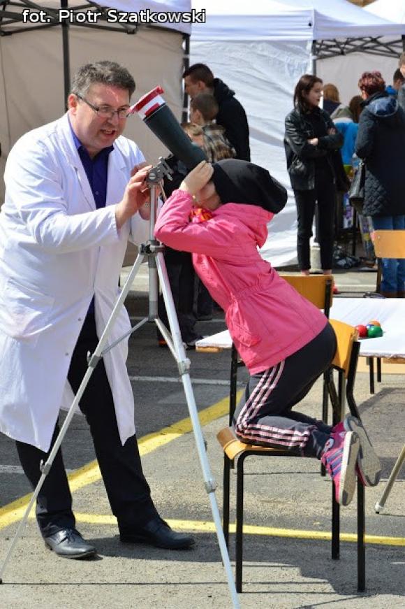 Atrakcyjna oferta trzeciego Kutnowskiego Pikniku Naukowego. Kasprowicz miał najlepsze stoisko