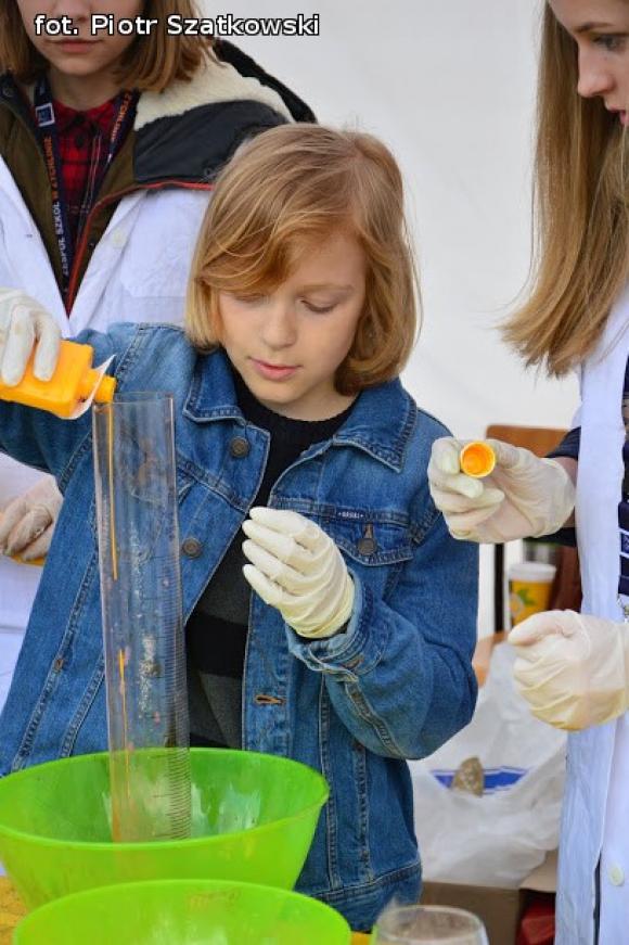 Atrakcyjna oferta trzeciego Kutnowskiego Pikniku Naukowego. Kasprowicz miał najlepsze stoisko