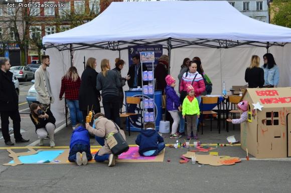Atrakcyjna oferta trzeciego Kutnowskiego Pikniku Naukowego. Kasprowicz miał najlepsze stoisko