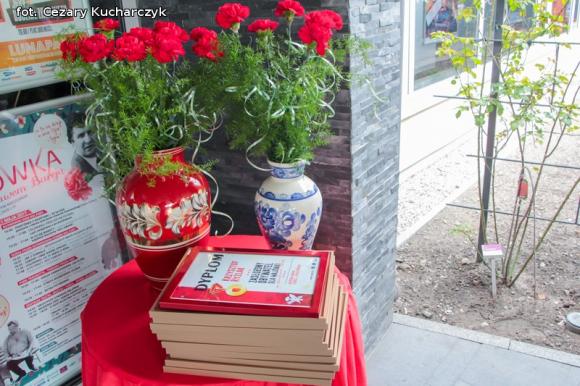 45 lat Kutnowskiego Domu Kultury: zasłużeni, wystawy i folklor kutnowski