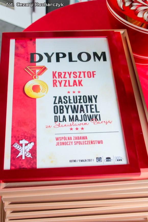 45 lat Kutnowskiego Domu Kultury: zasłużeni, wystawy i folklor kutnowski