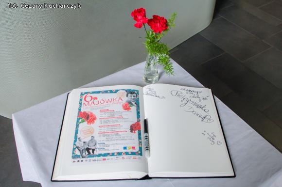 45 lat Kutnowskiego Domu Kultury: zasłużeni, wystawy i folklor kutnowski