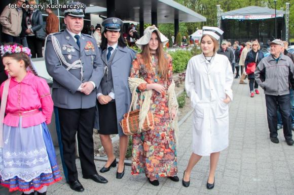 45 lat Kutnowskiego Domu Kultury: zasłużeni, wystawy i folklor kutnowski