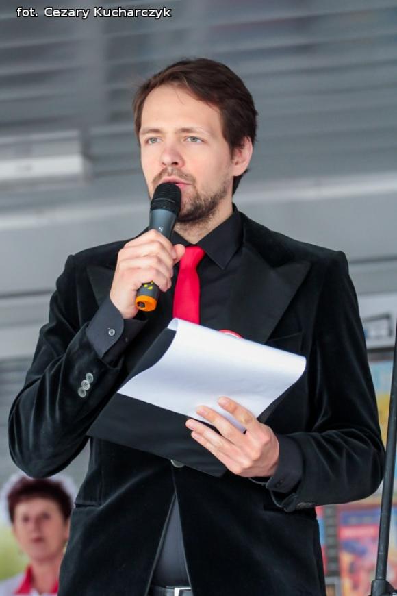 45 lat Kutnowskiego Domu Kultury: zasłużeni, wystawy i folklor kutnowski