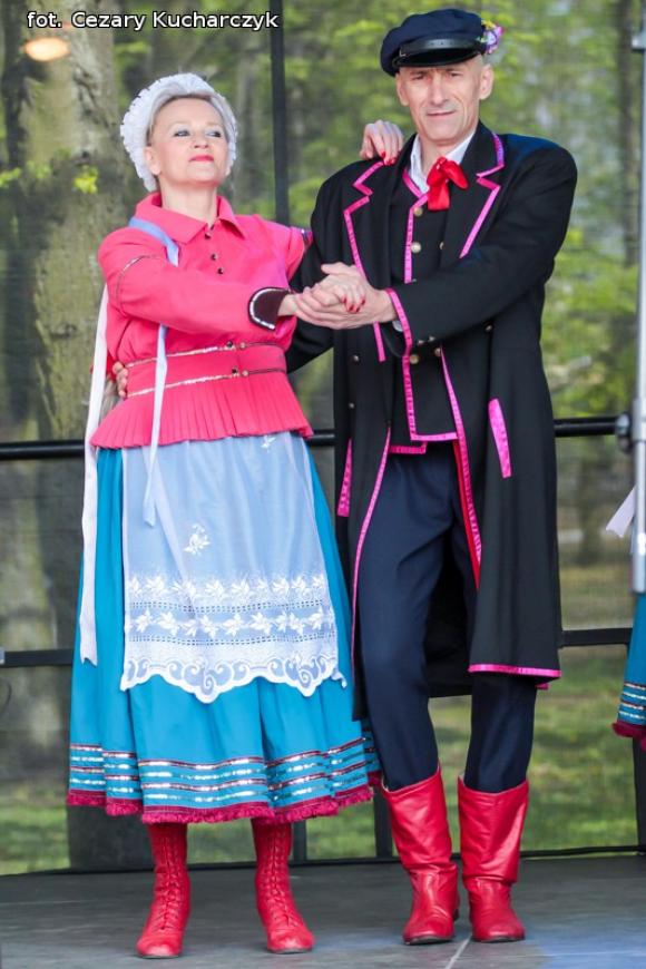 45 lat Kutnowskiego Domu Kultury: zasłużeni, wystawy i folklor kutnowski