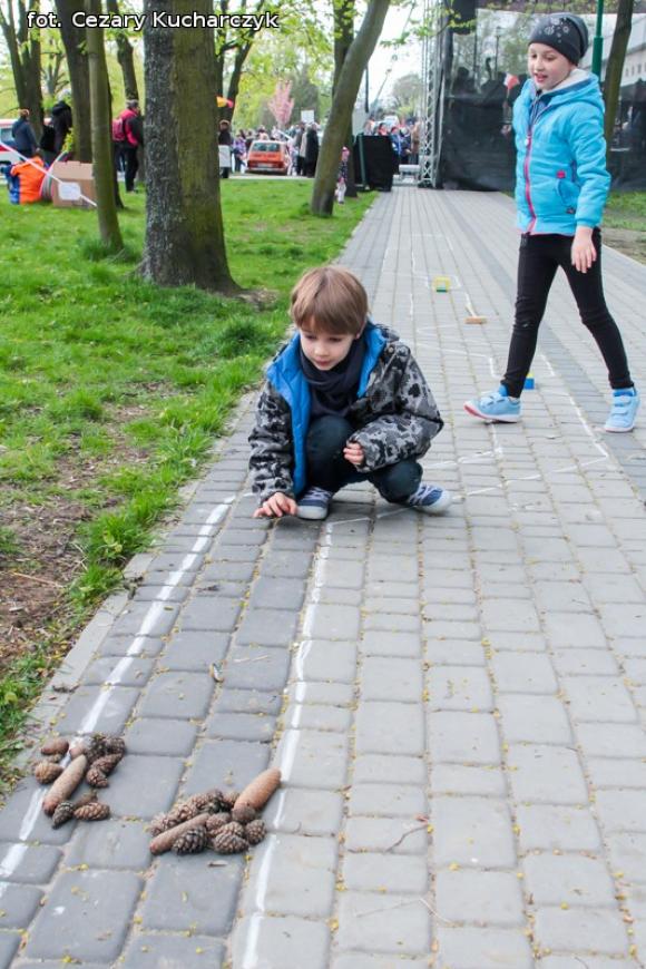 45 lat Kutnowskiego Domu Kultury: zasłużeni, wystawy i folklor kutnowski