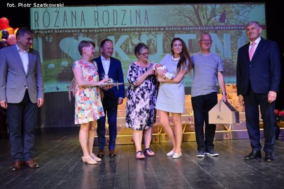 Różana Rodzina. Maluchy z Kutna obdarowane