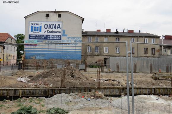 Miejskie obrazki. W Krośniewicach Dino skończone, Pepco w budowie