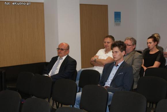 Posłowie Platformy Obywatelskiej przyjechali obudzić Kutno