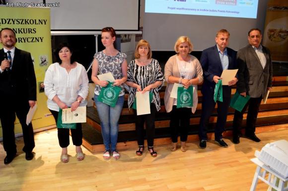 Uczennice z Kasprowicza wygrały konkurs o patronie I LO. Polecą szybowcem!