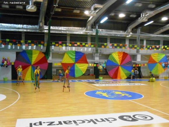 Gala cyrkowa Figielka w kutnowskiej szkole