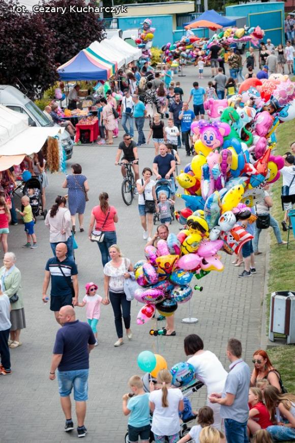 Taniec i zabawa na Dniu Dziecka w Kutnie