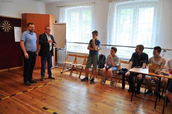 Adam Kubiak i Patryk Kieszkowski wygrali II Turniej Darta