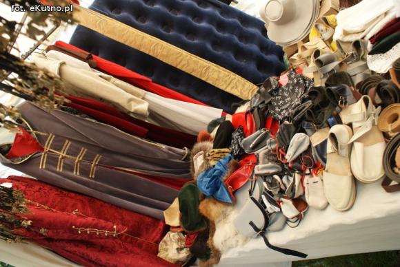 Zabawy na Zamku w Oporowie