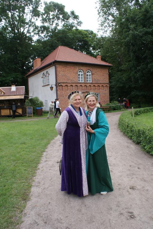 Zabawy na Zamku w Oporowie