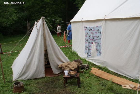 Zabawy na Zamku w Oporowie