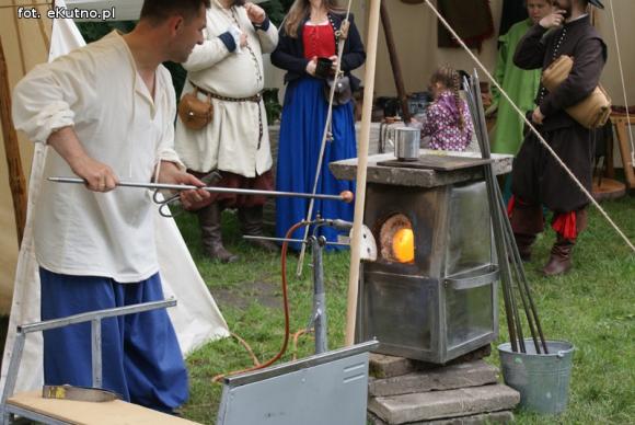 Zabawy na Zamku w Oporowie