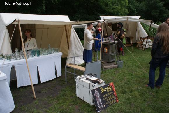 Zabawy na Zamku w Oporowie