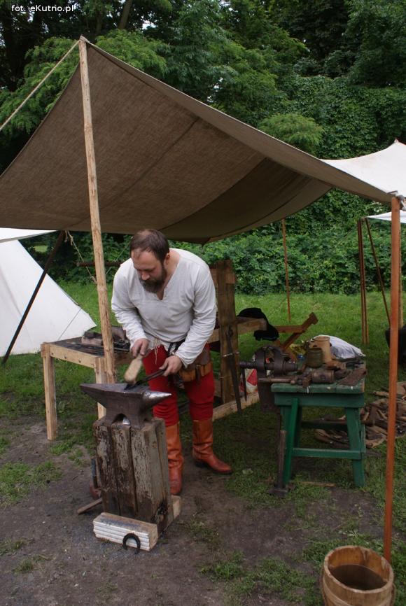 Zabawy na Zamku w Oporowie