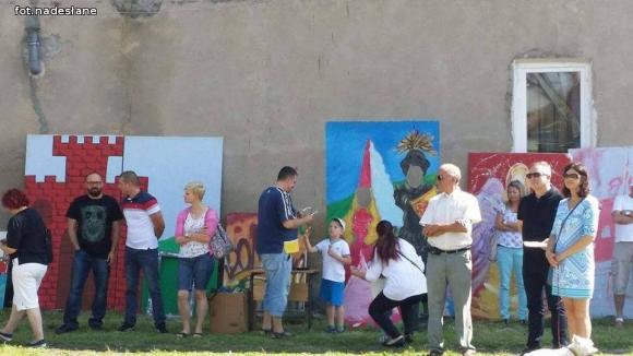 Super mural w Żychlinie. Piknik DoMOStwa