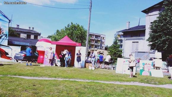 Super mural w Żychlinie. Piknik DoMOStwa