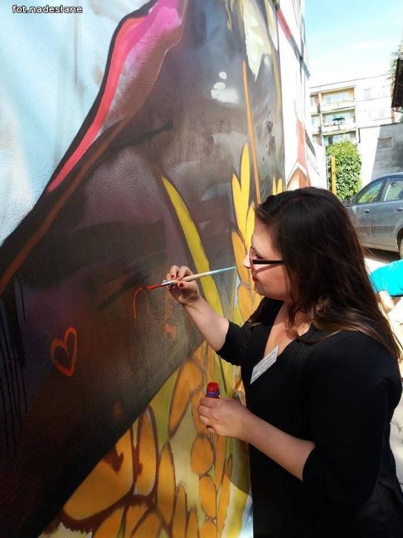 Super mural w Żychlinie. Piknik DoMOStwa