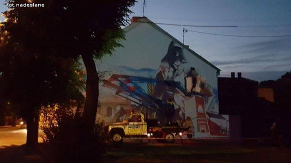 Super mural w Żychlinie. Piknik DoMOStwa