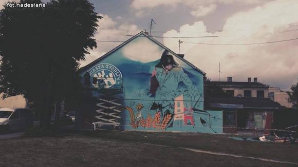 Super mural w Żychlinie. Piknik DoMOStwa