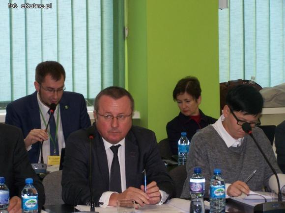 Absolutorium dla zarządu powiatu, a następnie dla zarządu szpitala
