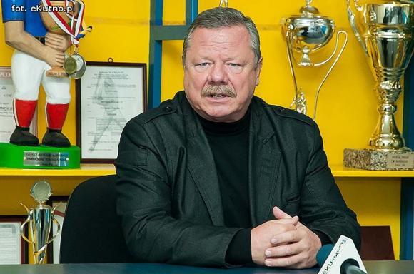 Który dyrektor placówki miejskiej najlepiej zarabia?
