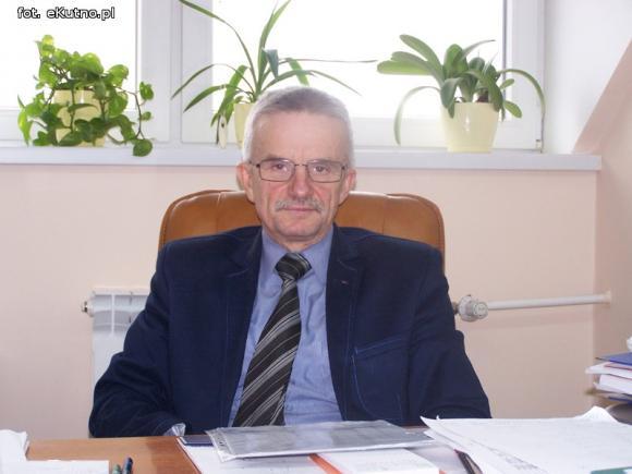 Który dyrektor placówki miejskiej najlepiej zarabia?