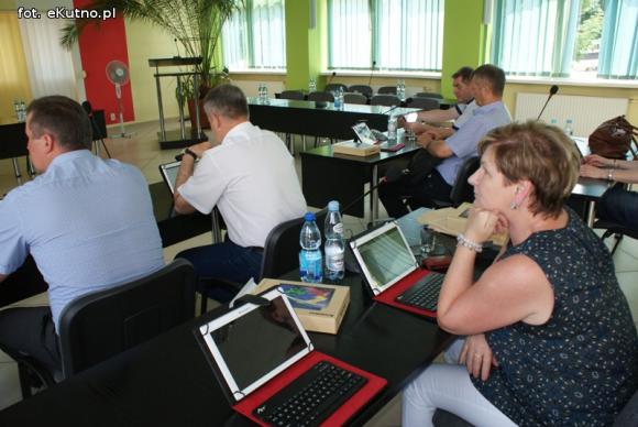 Radni powiatowi mieli szkolenie. Wiedzą wszystko o tablecie