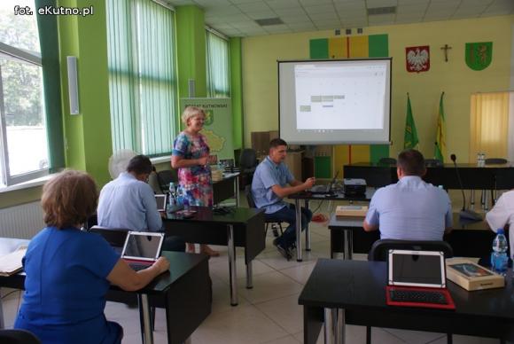 Radni powiatowi mieli szkolenie. Wiedzą wszystko o tablecie
