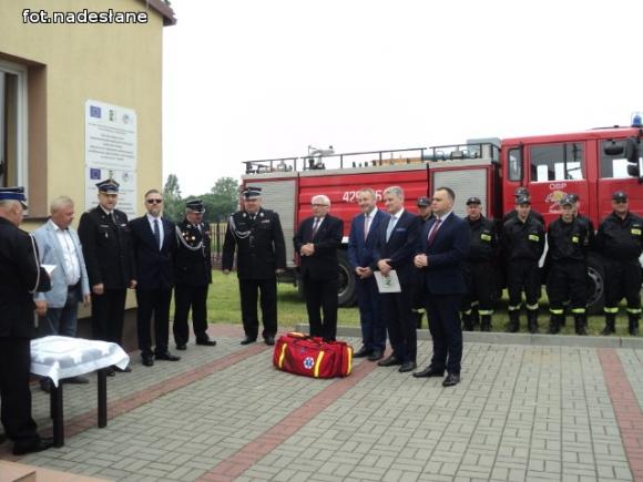 Kasa Rolniczego Ubezpieczenia Społecznego ufundowała torbę ratownictwa przedlekarskiego OSP w Komadzynie