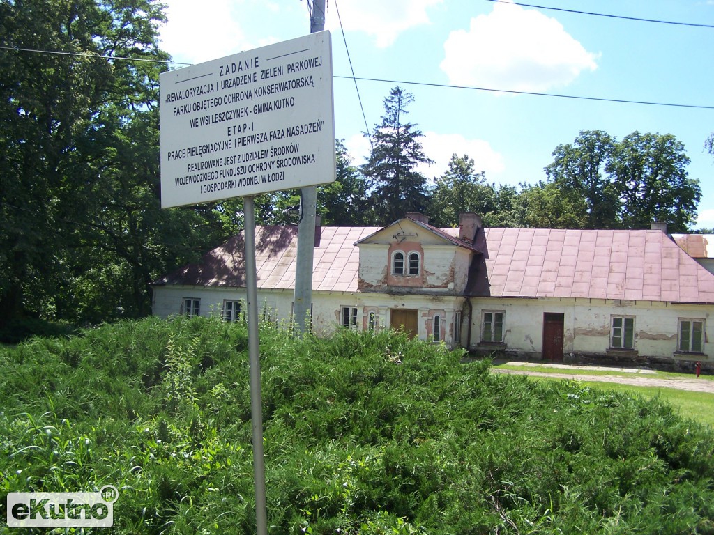 Zespół dworski w Leszczynku