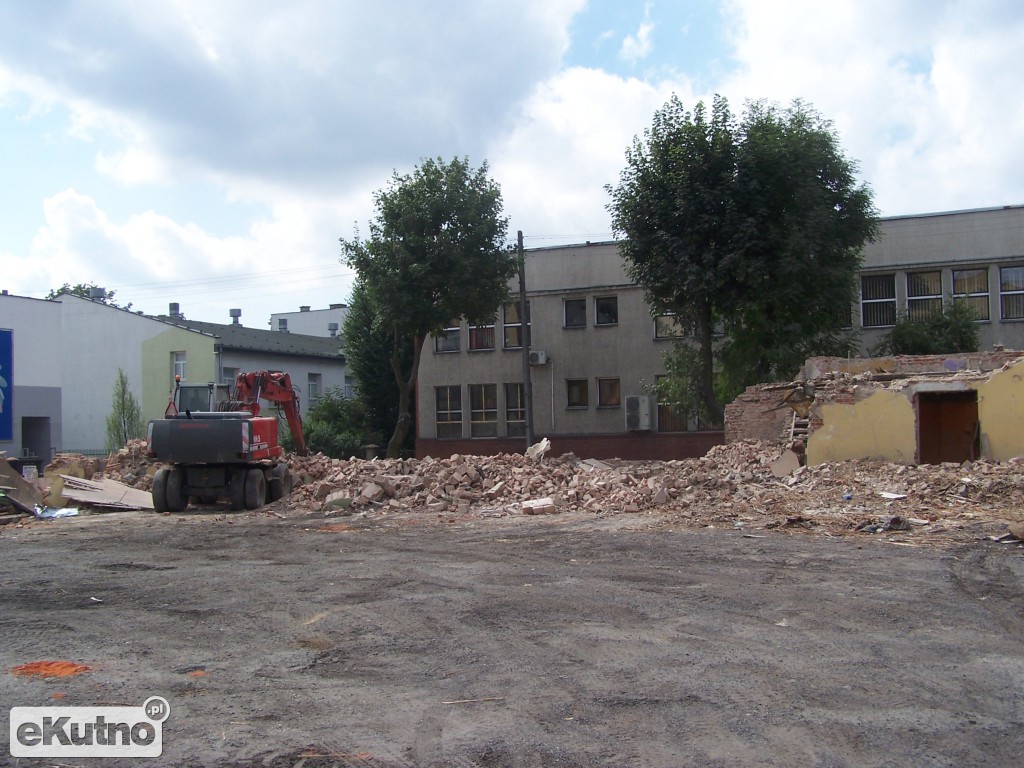 Wyburzanie na Jasnej w Kutnie