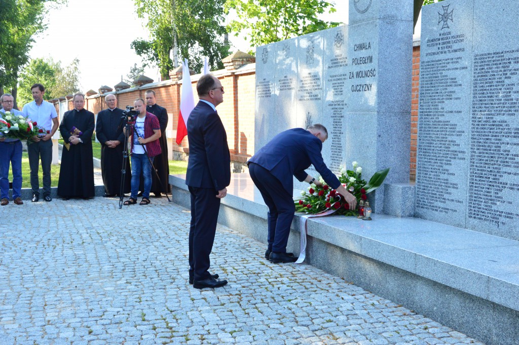 Cześć i chwała bohaterom Powstania Warszawskiego