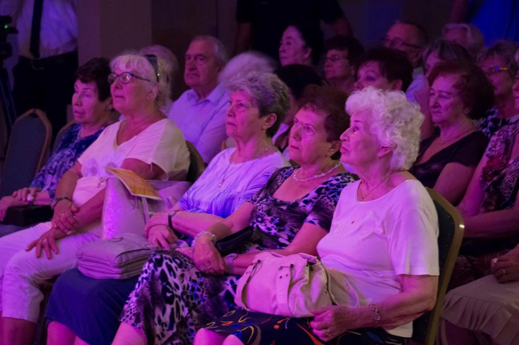 Koncert z różą w tle