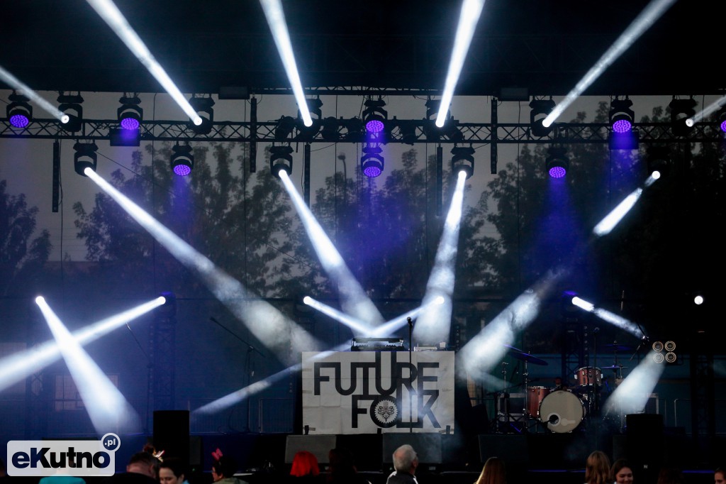 Energetyczny występ Future Folk