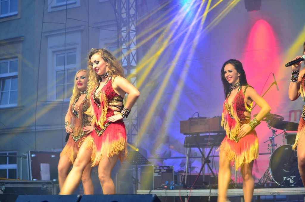 MARAQUJA MUSIC & DANCE SHOW
